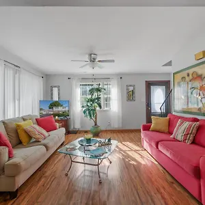 Perfect Private Getaway Minutes To Virginia Beach! Virginia Beach
