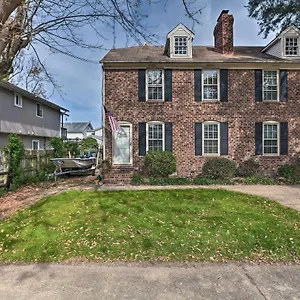 Evolve High-End Home On Lake 1 Block To Coast! Virginia Beach